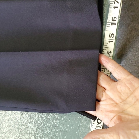 TALBOTS NWT. Black slacks,  heritage style. Size 8. Zipper front closure. - Picture 3 of 10